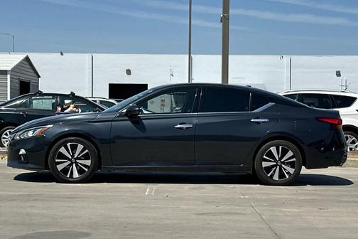 Storm Blue Metallic 2020 Nissan Altima 2.5 SL