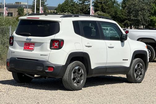 Alpine White 2017 Jeep Renegade Sport