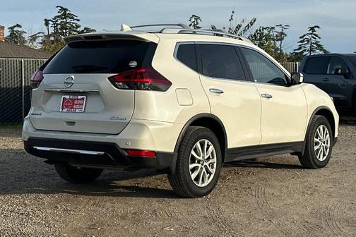 2020 Nissan Rogue SV