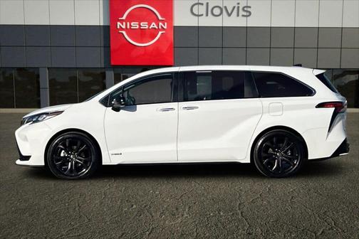 2021 Toyota Sienna XSE 7 Passenger