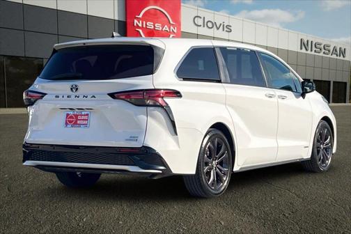 2021 Toyota Sienna XSE 7 Passenger