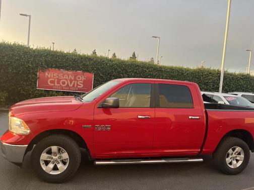2017 RAM 1500 SLT