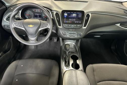 Summit White 2023 Chevrolet Malibu LT