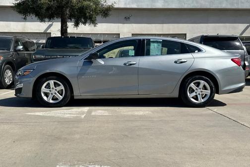 Sterling Gray Metallic 2024 Chevrolet Malibu 1LS