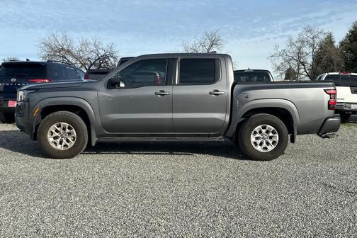 2024 Nissan Frontier SV