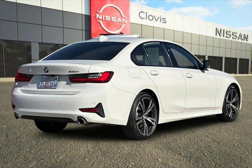 2022 BMW 330 i