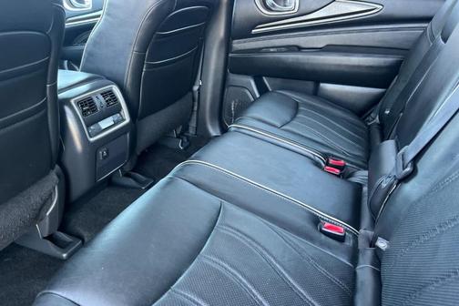 2017 INFINITI QX60 Base