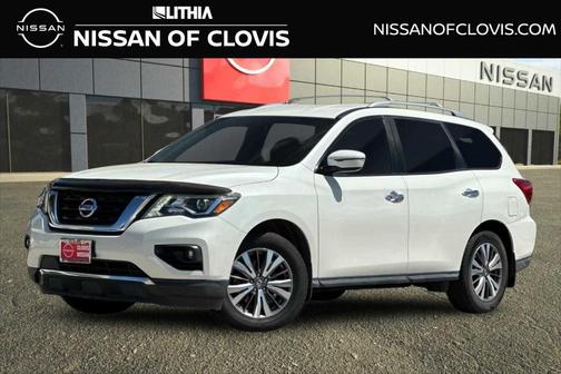 White 2017 Nissan Pathfinder SV