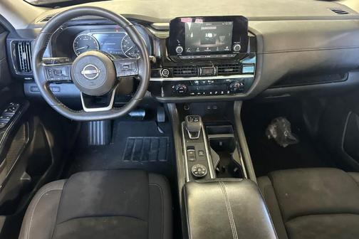 Black 2022 Nissan Pathfinder SV