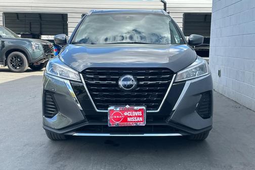 2023 Nissan Kicks SV