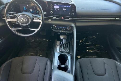 Phantom Black 2022 Hyundai ELANTRA SEL