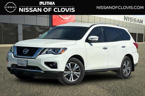 2017 Nissan Pathfinder SV