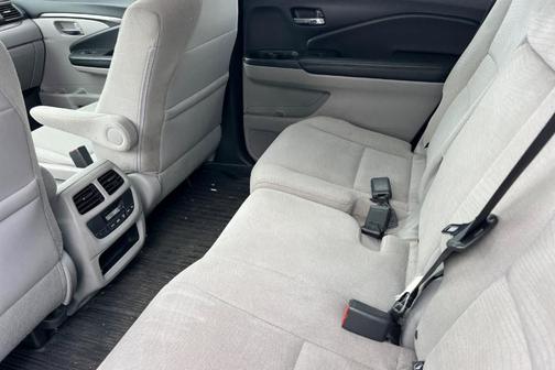 Modern Steel Metallic 2016 Honda Pilot EX