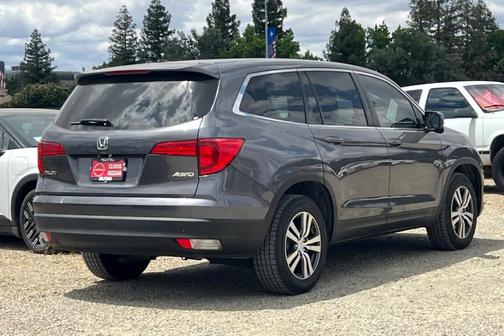Modern Steel Metallic 2016 Honda Pilot EX