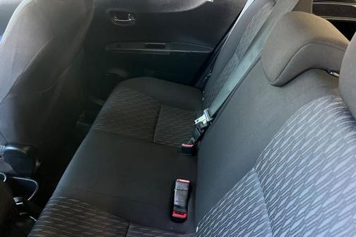 Classic Silver Metallic 2014 Toyota Yaris LE
