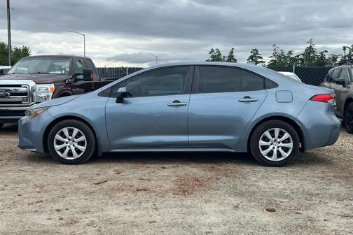 CELESTITE 2020 Toyota Corolla LE