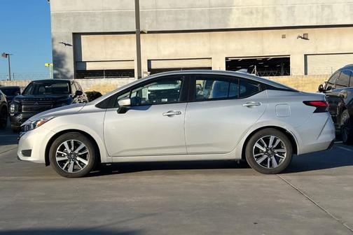 2023 Nissan Versa 1.6 SV