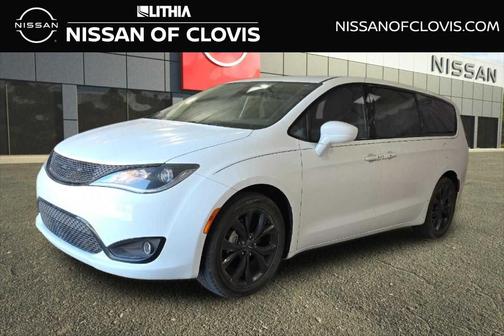 Bright White Clearcoat 2020 Chrysler Pacifica Touring