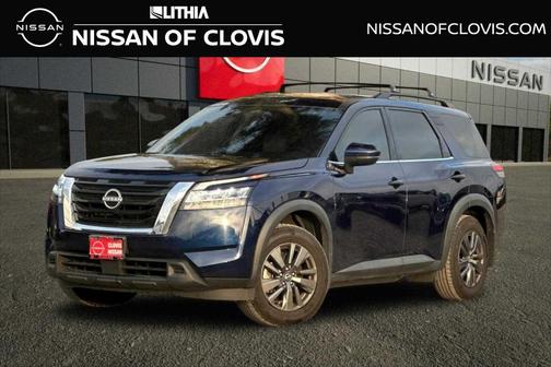 2022 Nissan Pathfinder SV