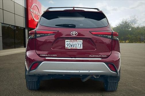 2022 Toyota Highlander Platinum