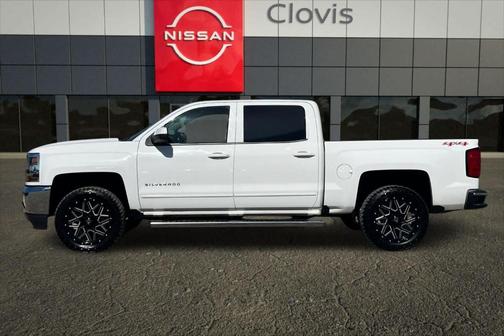 Summit White 2017 Chevrolet Silverado 1500 LT