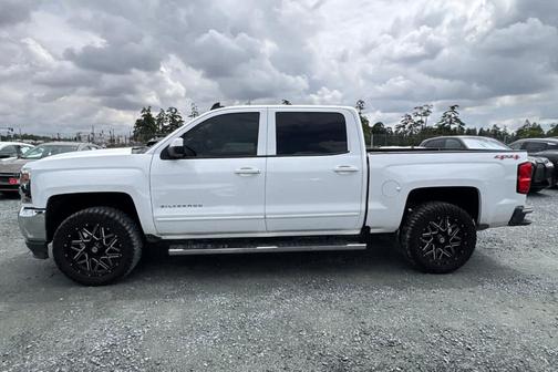 Summit White 2017 Chevrolet Silverado 1500 LT