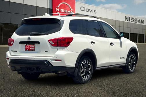 White 2019 Nissan Pathfinder SV