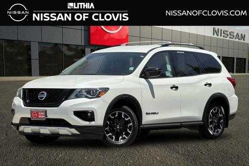 White 2019 Nissan Pathfinder SV