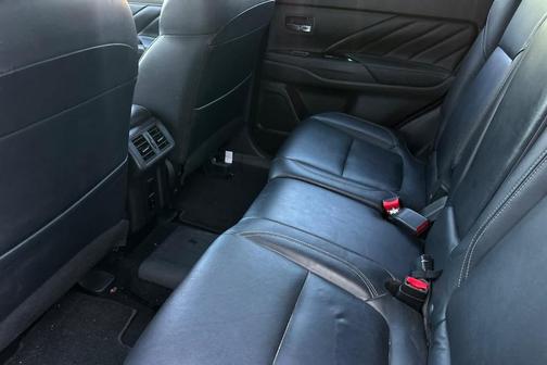 2022 Mitsubishi Outlander PHEV SEL