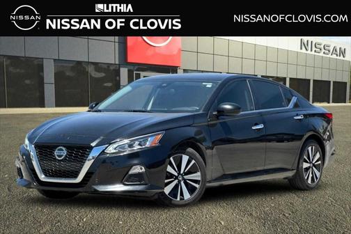 Black 2022 Nissan Altima 2.5 SV