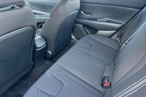 2023 Hyundai ELANTRA HEV Blue