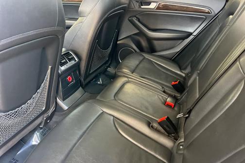 Ibis White 2013 Audi Q5 hybrid 2.0T Prestige
