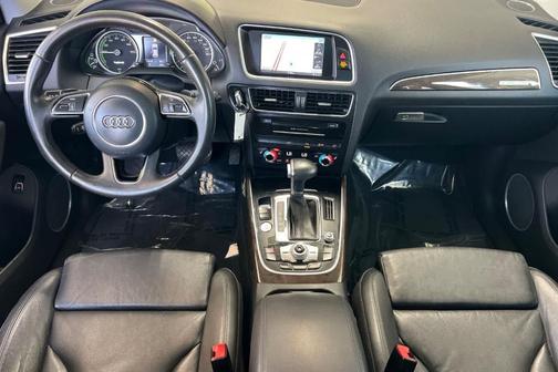 Ibis White 2013 Audi Q5 hybrid 2.0T Prestige