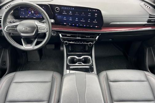 Radiant Red 2025 Chevrolet Traverse Z71