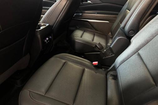 Radiant Red 2025 Chevrolet Traverse Z71