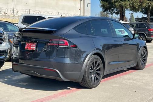 2024 Tesla Model X Base