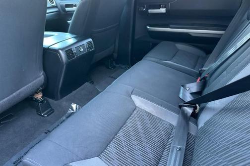 2014 Toyota Tundra SR5