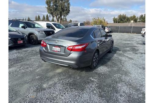 2017 Nissan Altima 2.5 SV