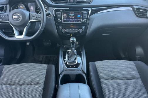 2021 Nissan Rogue Sport SV