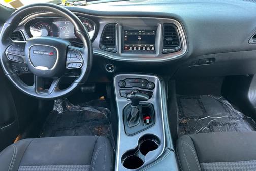 2022 Dodge Challenger SXT