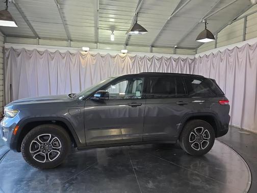 Metallic 2023 Jeep Grand Cherokee 4xe Trailhawk