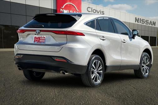 Titanium Glow 2024 Toyota Venza LE