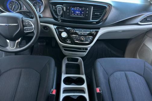 2017 Chrysler Pacifica LX