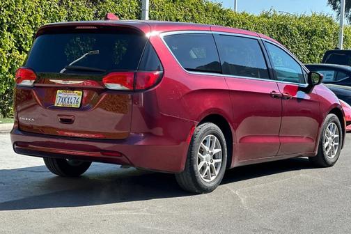2017 Chrysler Pacifica LX