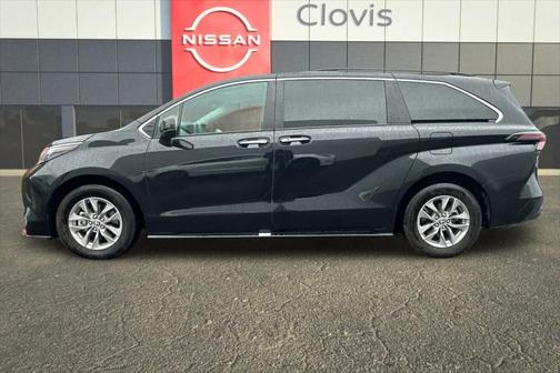 2024 Toyota Sienna XLE