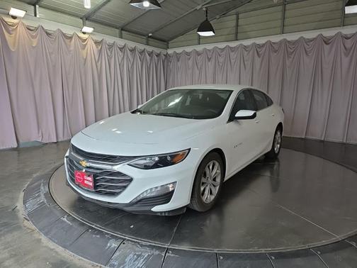 Summit White 2022 Chevrolet Malibu LT