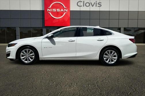 Summit White 2022 Chevrolet Malibu LT