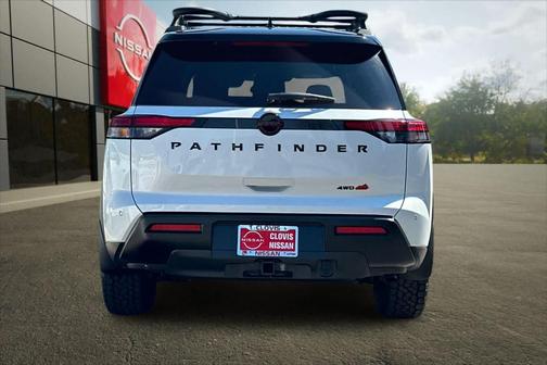White / Black 2026 Nissan Pathfinder Rock Creek