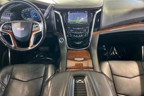 2018 Cadillac Escalade Luxury