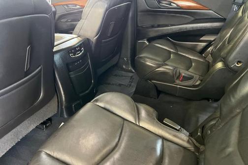 2018 Cadillac Escalade Luxury